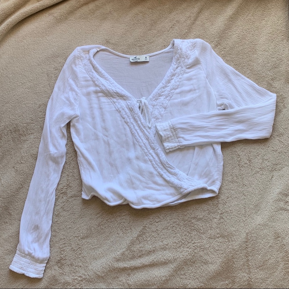Hollister: White Long Sleeve Tøp
